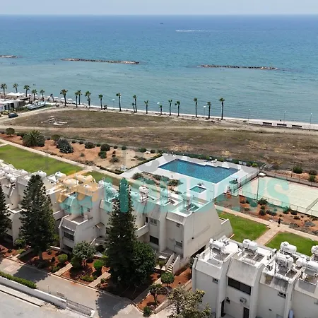 Lordos Deluxe 2bd Duplex With Pool And Seaview 拉纳卡